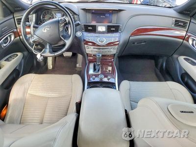 Zdjęcie 8 z 12 samochodu: 2015 INFINITI Q70 3.7 VIN:JN1BY1AP3FM542541 - miniatura