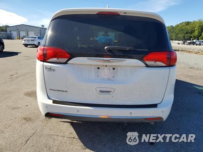 Zdjęcie 6 z 13 samochodu: 2017 CHRYSLER PACIFICA TOURING L VIN:2C4RC1BG1HR503231 - miniatura