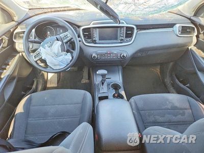 Zdjęcie 8 z 14 samochodu: 2019 KIA SORENTO LX VIN:5XYPG4A31KG563243 - miniatura