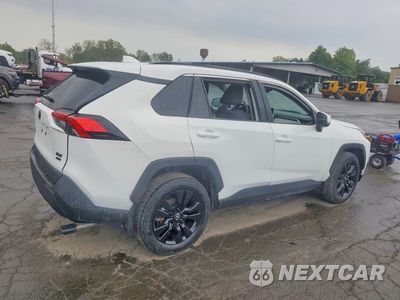 Trzecie zdjęcie samochodu z tyłu: 2025 TOYOTA RAV4 XLE VIN:2T3P1RFV3SW617426 - miniatura