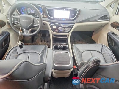 Zdjęcie 8 z 13 samochodu: 2023 CHRYSLER PACIFICA HYBRID LIMITED VIN:2C4RC1S70PR572930 - miniatura