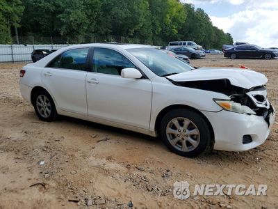 Czwarte zdjęcie samochodu z boku: 2011 TOYOTA CAMRY LE VIN:4T1BF3EK2BU581592 - miniatura