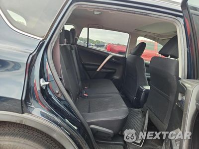Zdjęcie 11 z 13 samochodu: 2017 TOYOTA RAV4 XLE VIN:JTMRFREV8HD211188 - miniatura