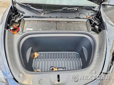 Zdjęcie 11 z 12 samochodu: 2024 TESLA MODEL Y VIN:7SAYGDEE7RA222060 - miniatura