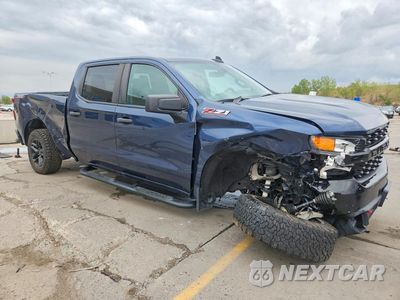 Czwarte zdjęcie samochodu z boku: 2021 CHEVROLET SILVERADO K1500 TRAIL BOSS CUSTOM VIN:1GCPYCEF5MZ283003 - miniatura