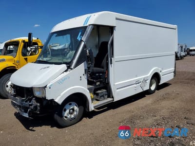2018 ISUZU REACH DELIVERY TRUCK JALB4T174J7W01459 - główne zdjęcie licytacji z USA - miniatura