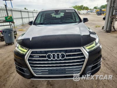 Piąte zdjęcie samochodu w środku: 2018 AUDI Q7 PREMIUM PLUS VIN:WA1LAAF70JD024646 - miniatura