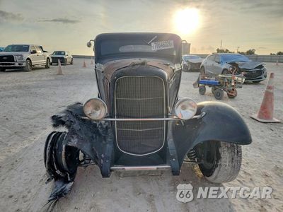 Piąte zdjęcie samochodu w środku: 1932 FORD 2 DOOR COUPE VIN:181636799 - miniatura
