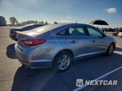 Trzecie zdjęcie samochodu z tyłu: 2017 HYUNDAI SONATA SE VIN:5NPE24AF3HH485551 - miniatura