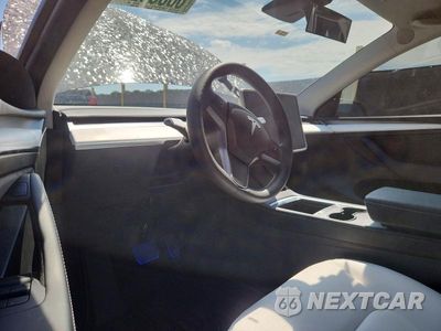 Zdjęcie 8 z 12 samochodu: 2022 TESLA MODEL Y VIN:7SAYGDEE8NF534921 - miniatura