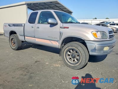 Czwarte zdjęcie samochodu z boku: 2001 TOYOTA TUNDRA SR5 VIN:5TBRT34131S202423 - miniatura