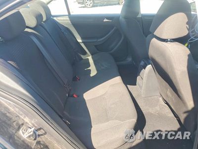 Zdjęcie 10 z 12 samochodu: 2015 VOLKSWAGEN JETTA BASE VIN:3VW2K7AJ7FM231015 - miniatura