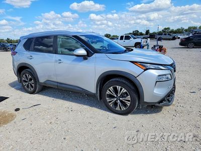 Czwarte zdjęcie samochodu z boku: 2023 NISSAN ROGUE SV VIN:5N1BT3BA2PC782135 - miniatura