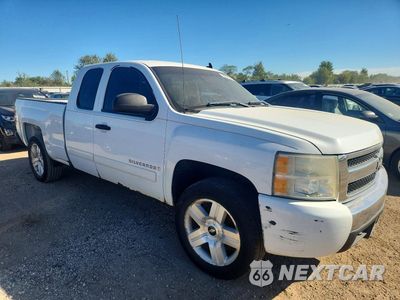 Czwarte zdjęcie samochodu z boku: 2008 CHEVROLET SILVERADO K1500 VIN:2GCEK19J681285532 - miniatura
