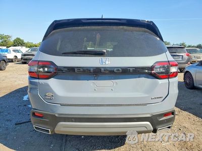 Zdjęcie 6 z 13 samochodu: 2025 HONDA PILOT TOURING VIN:5FNYG1H70SB097212 - miniatura