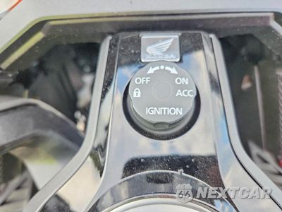 Zdjęcie 8 z 9 samochodu: 2025 HONDA GL1800 D VIN:JH2SC7950SK702146 - miniatura