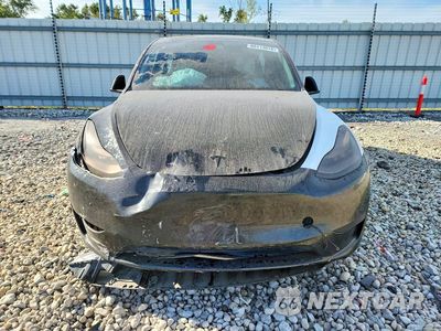 Piąte zdjęcie samochodu w środku: 2023 TESLA MODEL Y VIN:7SAYGAEE9PF588178 - miniatura