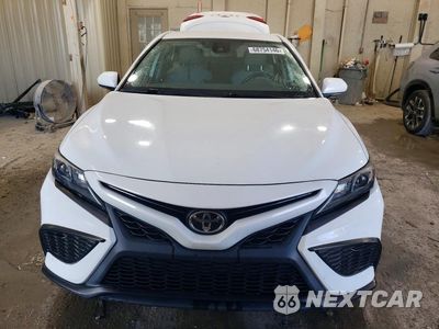 Piąte zdjęcie samochodu w środku: 2021 TOYOTA CAMRY SE VIN:4T1T11BK8MU033921 - miniatura