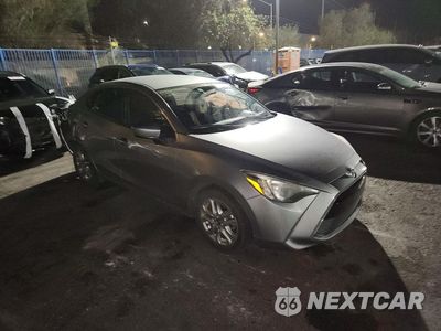 Czwarte zdjęcie samochodu z boku: 2016 SCION IA BASE VIN:3MYDLBZV8GY126451 - miniatura