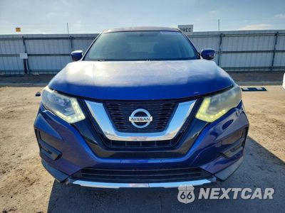 Piąte zdjęcie samochodu w środku: 2017 NISSAN ROGUE S VIN:KNMAT2MTXHP533276 - miniatura