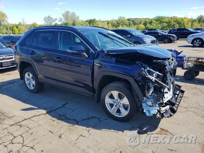 Czwarte zdjęcie samochodu z boku: 2021 TOYOTA RAV4 HYBRID XLE VIN:2T3R6RFV5MW010571 - miniatura