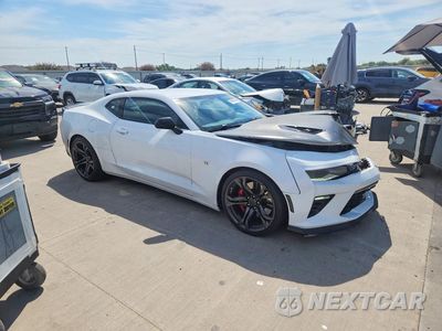 Czwarte zdjęcie samochodu z boku: 2018 CHEVROLET CAMARO SS VIN:1G1FE1R74J0111582 - miniatura