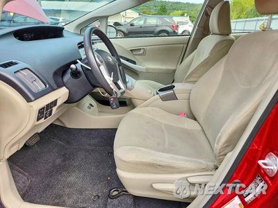 Zdjęcie 7 z 12 samochodu: 2012 TOYOTA PRIUS THREE VIN:JTDKN3DU9C1531219 - miniatura
