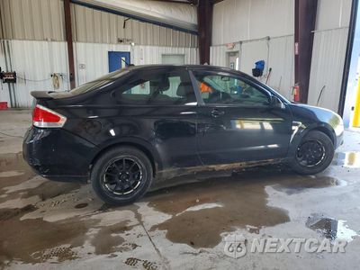 Trzecie zdjęcie samochodu z tyłu: 2008 FORD FOCUS SE VIN:1FAHP33N28W159883 - miniatura