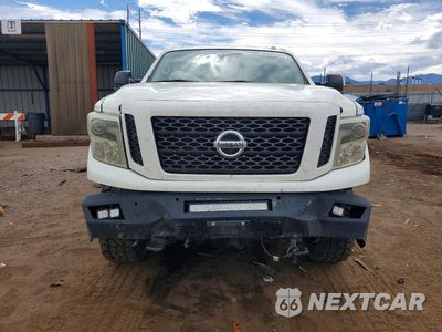 Piąte zdjęcie samochodu w środku: 2018 NISSAN TITAN XD PRO-4X VIN:1N6AA1F49JN519387 - miniatura
