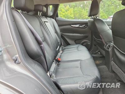 Zdjęcie 11 z 13 samochodu: 2017 NISSAN ROGUE SPORT SL VIN:JN1BJ1CR1HW106815 - miniatura