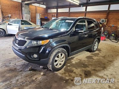 2013 KIA SORENTO LX 5XYKT4A67DG353250 - główne zdjęcie licytacji z USA - miniatura