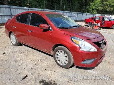 Czwarte zdjęcie samochodu z boku: 2017 NISSAN VERSA 1.6 SV VIN:3N1CN7AP2HK439260 - miniatura