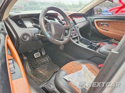 Zdjęcie 8 z 12 samochodu: 2011 FORD TAURUS SHO VIN:1FAHP2KT5BG128347 - miniatura