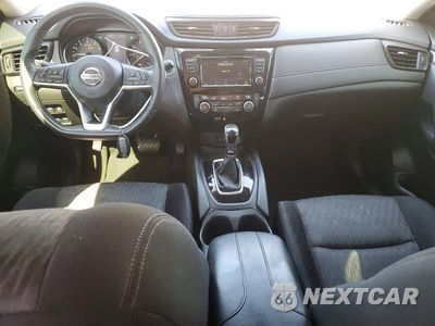 Zdjęcie 8 z 13 samochodu: 2019 NISSAN ROGUE SV VIN:JN8AT2MT4KW264239 - miniatura