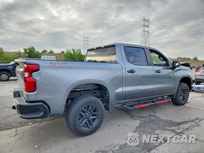 Trzecie zdjęcie samochodu z tyłu: 2021 CHEVROLET SILVERADO K1500 LT TRAIL BOSS VIN:3GCPYFELXMG458904 - miniatura