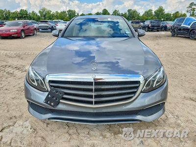 Piąte zdjęcie samochodu w środku: 2017 MERCEDES-BENZ E 300 VIN:WDDZF4JB6HA175992 - miniatura