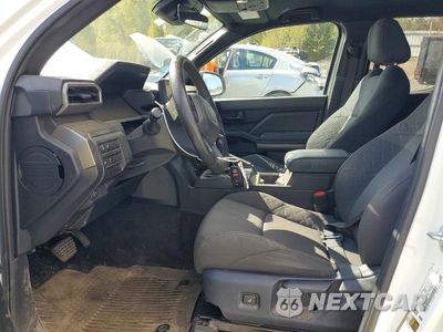 Zdjęcie 7 z 12 samochodu: 2024 TOYOTA TACOMA SR5 VIN:3TMLB5JN9RM071089 - miniatura