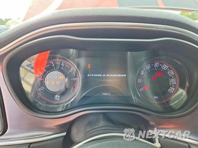 Zdjęcie 9 z 12 samochodu: 2017 DODGE CHALLENGER SXT VIN:2C3CDZAG0HH651951 - miniatura