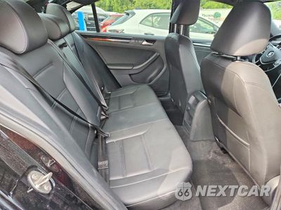 Zdjęcie 10 z 13 samochodu: 2018 VOLKSWAGEN JETTA SPORT VIN:3VWD17AJ4JM225435 - miniatura