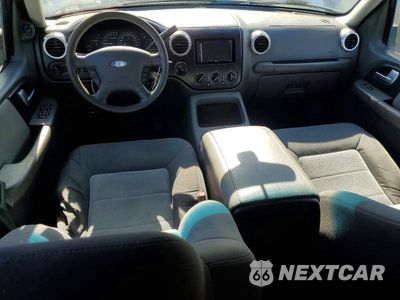 Zdjęcie 8 z 13 samochodu: 2003 FORD EXPEDITION XLT VIN:1FMFU16L03LA15800 - miniatura