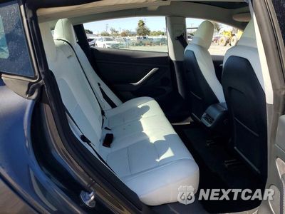Zdjęcie 10 z 13 samochodu: 2023 TESLA MODEL 3 VIN:5YJ3E1EAXPF646583 - miniatura