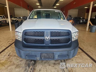 Piąte zdjęcie samochodu w środku: 2017 RAM 1500 ST VIN:1C6RR7FG1HS639876 - miniatura