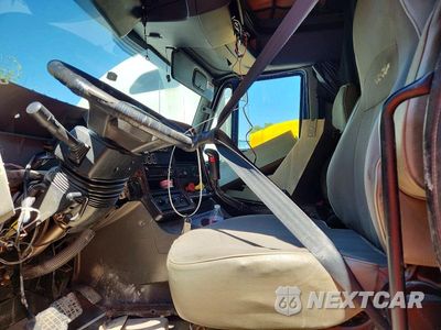Zdjęcie 7 z 13 samochodu: 2016 INTERNATIONAL LONESTAR SEMI TRUCK VIN:3HSCXAPR6GN351751 - miniatura