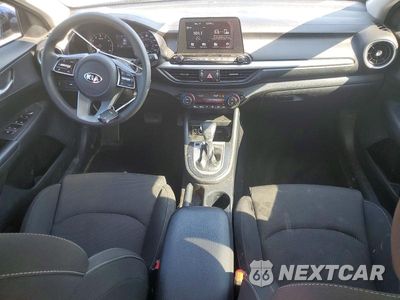 Zdjęcie 8 z 12 samochodu: 2019 KIA FORTE LXS VIN:3KPF24AD4KE026799 - miniatura