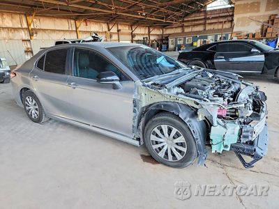 Czwarte zdjęcie samochodu z boku: 2018 TOYOTA CAMRY LE VIN:4T1B31HK4JU505718 - miniatura