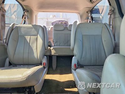 Zdjęcie 10 z 13 samochodu: 2006 DODGE GRAND CARAVAN SXT VIN:2D4GP44L76R825198 - miniatura