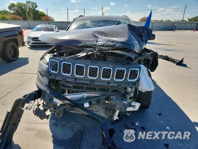 Piąte zdjęcie samochodu w środku: 2025 JEEP COMPASS LATITUDE VIN:3C4NJDBN7ST561739 - miniatura