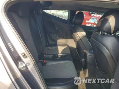 Zdjęcie 10 z 12 samochodu: 2012 HYUNDAI VELOSTER BASE VIN:KMHTC6AD7CU076915 - miniatura