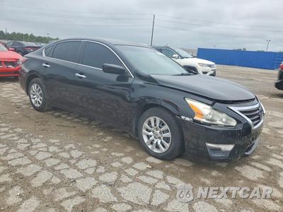 Czwarte zdjęcie samochodu z boku: 2015 NISSAN ALTIMA 2.5 S VIN:1N4AL3AP8FC256165 - miniatura