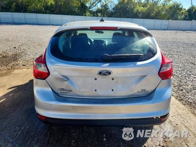 Zdjęcie 6 z 13 samochodu: 2014 FORD FOCUS SE VIN:1FADP3K29EL339591 - miniatura